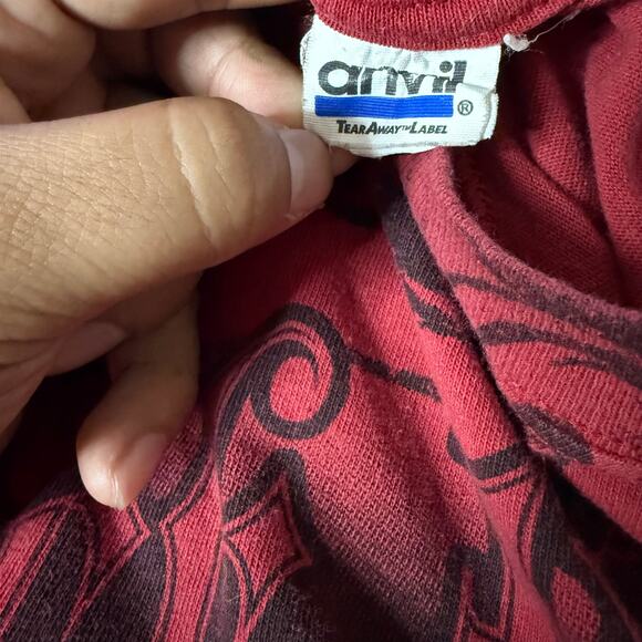 Men's Red Black Hills Band Tee Shirt Anvil Tag Grunge Goth AOP Size XL - Picture 4 of 6